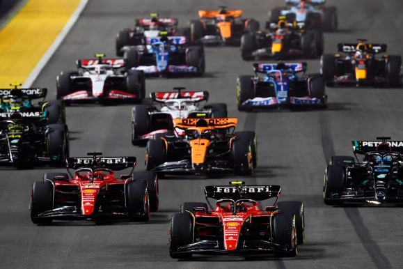 爱游戏娱乐-红牛二队横扫哈斯车队，佩雷兹刷新纪录