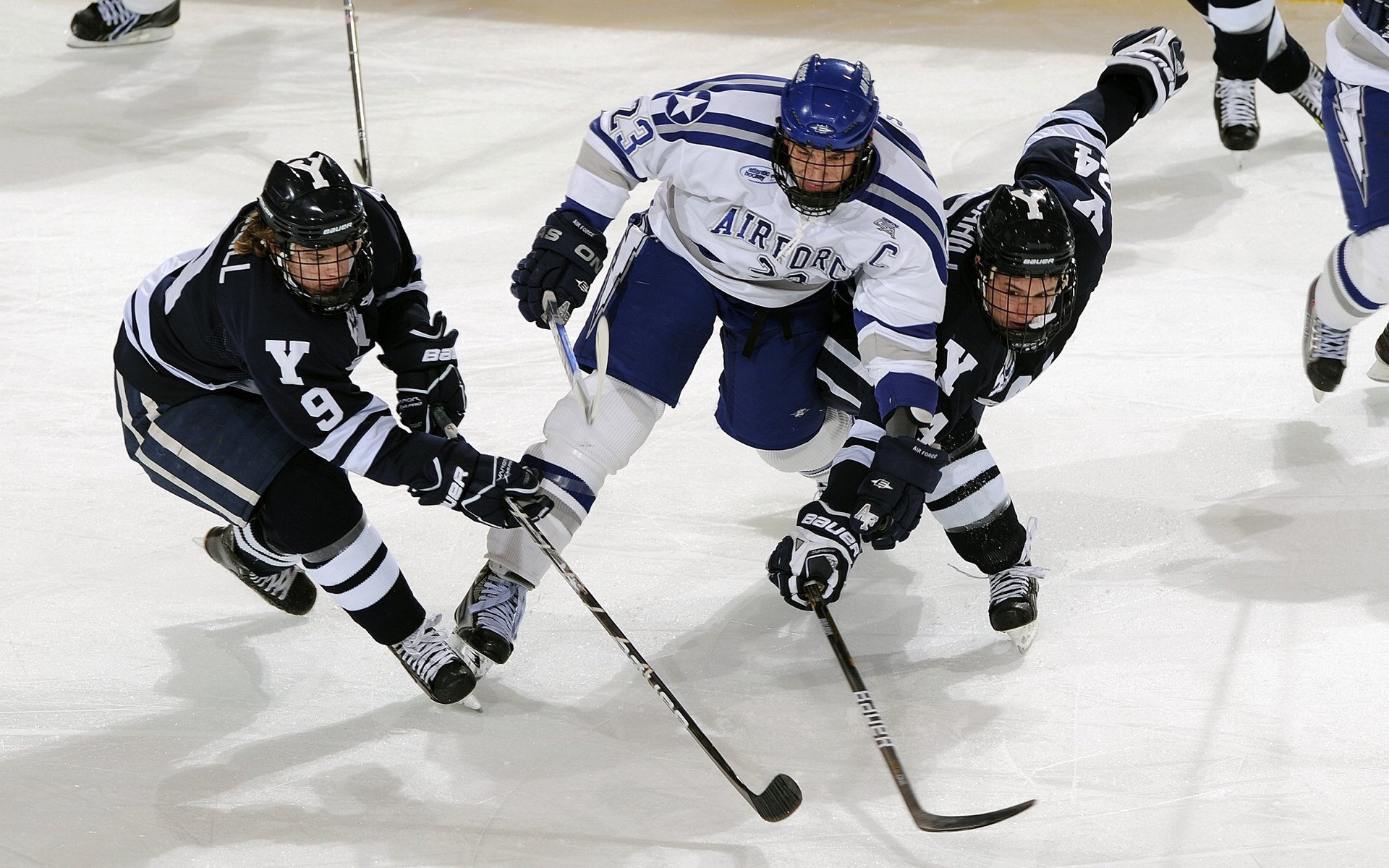 爱游戏入口-曼城碾压尼日利亚，托尼在年度焦点之战接管比赛